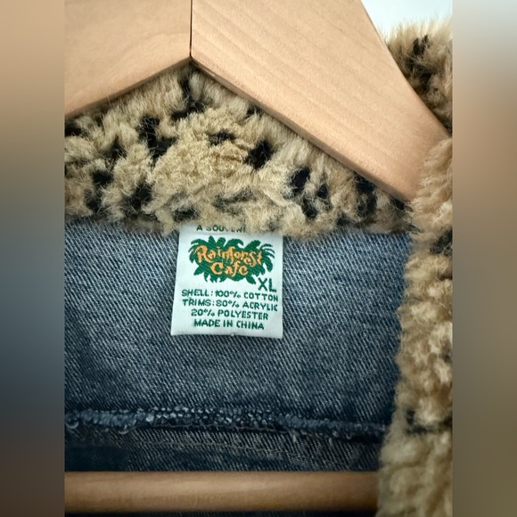 Rainforest Cafe Faux Fur Trim Jean Jacket, tagged XL (see description) - Picture 6 of 6